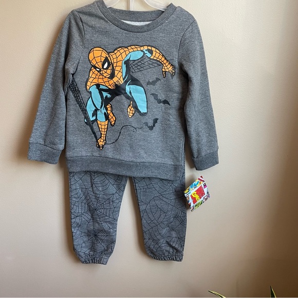 NWT Marvel Spiderman Halloween gray sweatshirt sweatpants sets - Picture 7 of 8